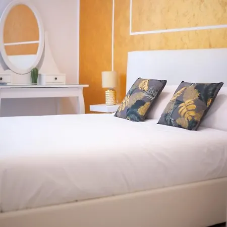 Isabel Old Town * Padova