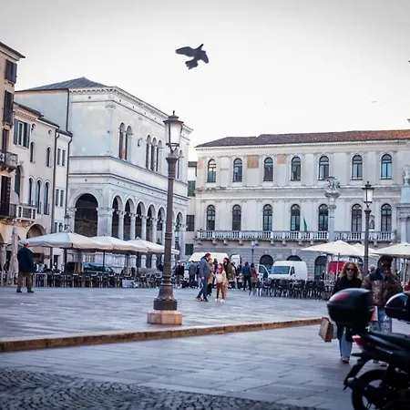 Isabel Old Town Apartament