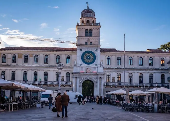 Isabel Old Town Padwa