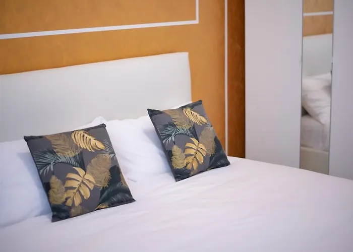 Isabel Old Town Apartament *